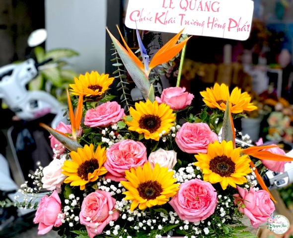 Giỏ Hoa Chúc Mừng 016