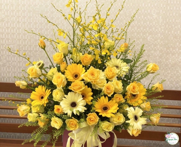 Giỏ Hoa Chúc Mừng 30