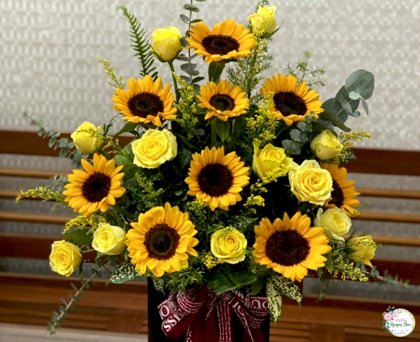Giỏ Hoa Chúc Mừng 007